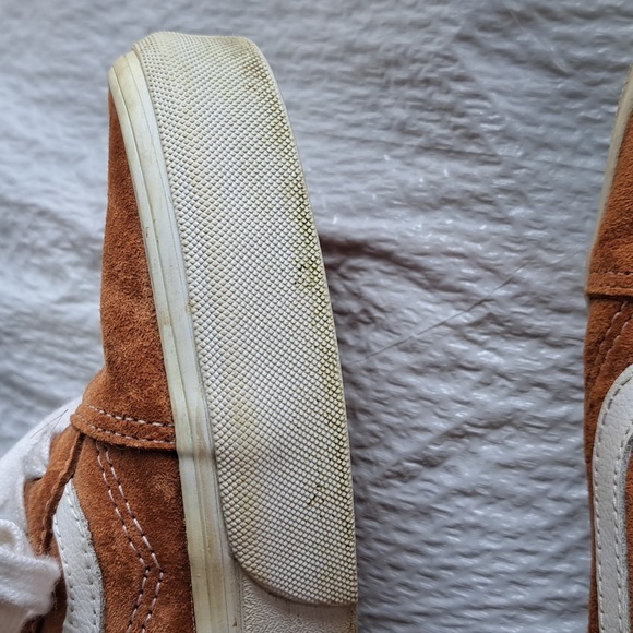Vans Men's Tan Suede Sneakers - Picture 3 of 7